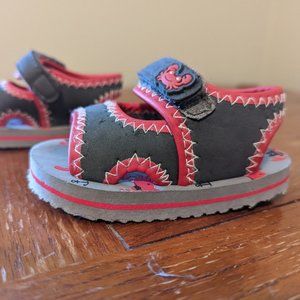 Host Pick! Adorable Baby Red & Gray Sandals w/Lobster Pirates! sz 4